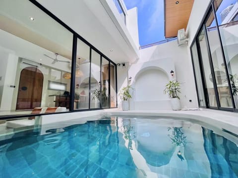 Property building, Swimming pool