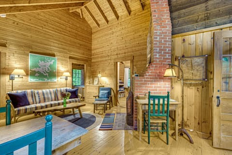 Rustic Cabin with Squam Lake Access and Fireplace! Cabin in Squam Lake