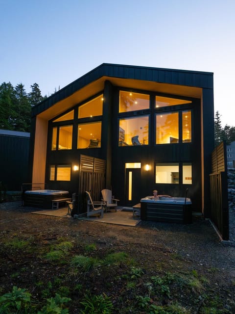 Property building, Hot Tub