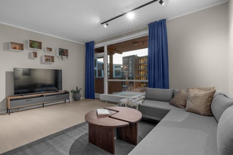 Communal lounge/ TV room, TV and multimedia, Living room, Seating area, Evening entertainment