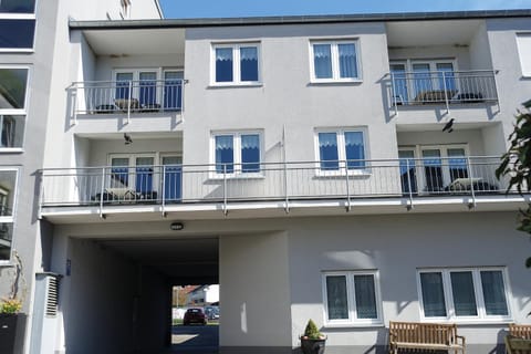 Property building, Internal: Not applicable to any particular room