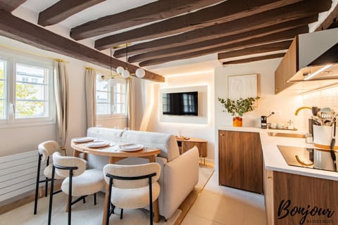 TV and multimedia, Kitchen or kitchenette, Living room, Seating area, Dining area, pet friendly, stove