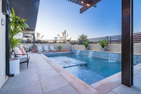 30-31| 2 Homes in St George with Private Pools and Hot Tubs House in Santa Clara