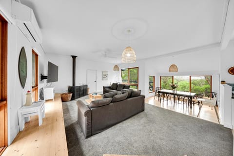 Eagle Rock Sanctuary House in Aireys Inlet