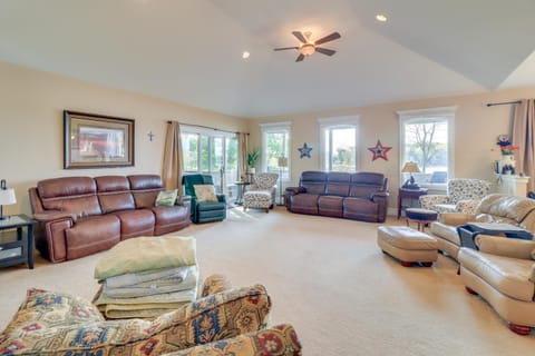 Goose Lake Home 13 Mi to Michigan Intl Speedway House in Ohio