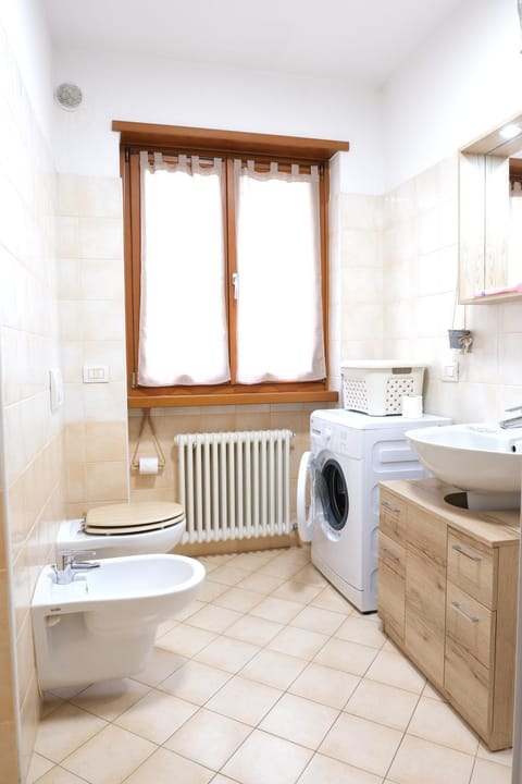 Shower, Toilet, Bathroom, bidet, washing machine