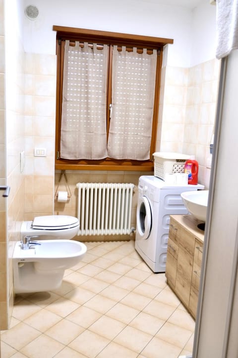 Shower, Toilet, Bathroom, bidet, washing machine