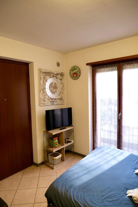 Communal lounge/ TV room, Bed, TV and multimedia, Evening entertainment