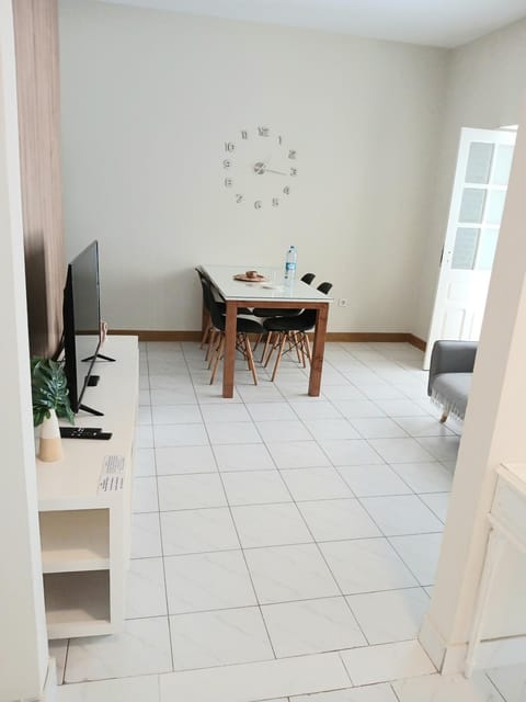 TV and multimedia, Dining area