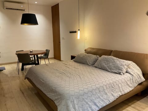 Bed, Photo of the whole room, Bedroom, air conditioner