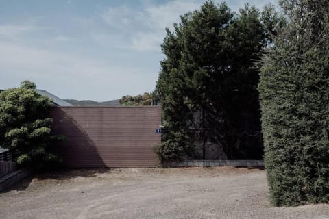 Sentinel at Freycinet House in Freycinet