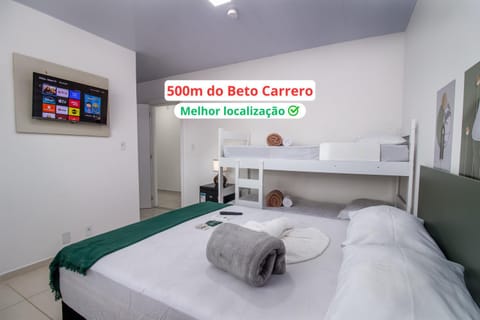 Bed, TV and multimedia, Decorative detail, Bedroom, bunk bed, towels