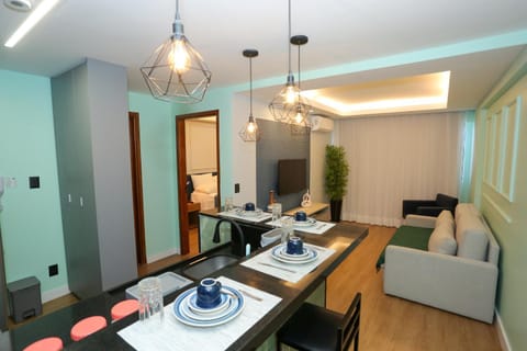 TV and multimedia, Living room, Seating area, Dining area