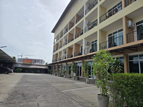 Property building, Parking