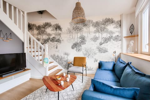 Communal lounge/ TV room, Living room