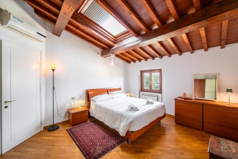 Bed, Photo of the whole room, Bedroom, towels, wardrobe