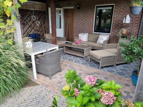 Day, Garden, View (from property/room), Seating area, Garden view
