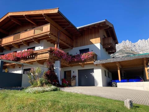 Property building, Balcony/Terrace