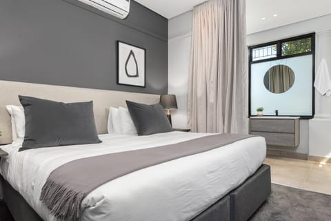 Calais Heritage House Apartments Apartment in Sea Point