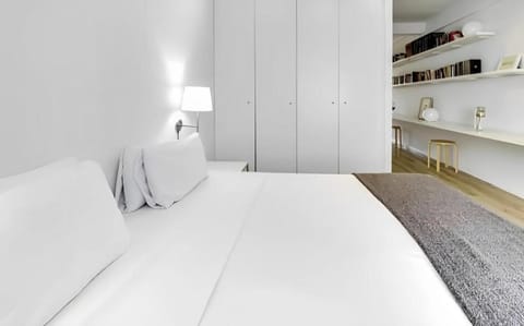 Bed, Photo of the whole room, Bedroom, wardrobe