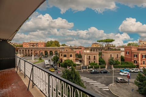 Balcony/Terrace, Balcony/Terrace, City view