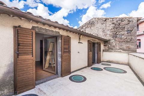 Property building, Patio, Day