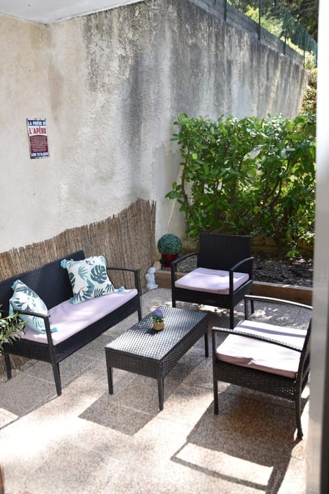 Élégant studio Gréoux Les Bains Apartment in Gréoux-les-Bains