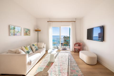 Property building, Living room, Sea view