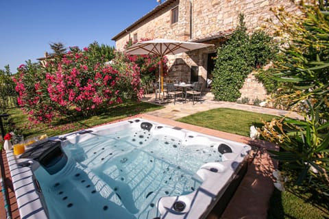 Day, Natural landscape, Garden, Hot Tub, Hot Tub, Garden view
