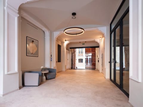 Facade/entrance, Seating area