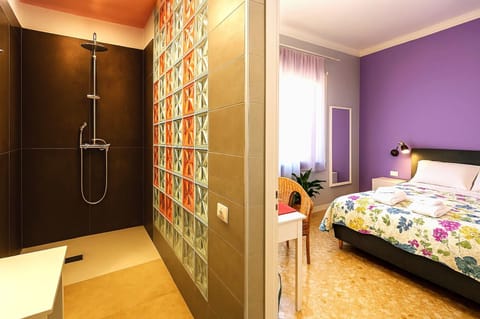 Bed, Bathroom, Photo of the whole room, Bedroom