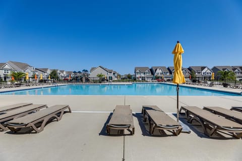 5 Mi to Bethany Beach Resort-Style Gem with Pools! House in Millville