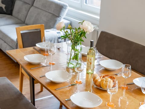 Living room, Dining area