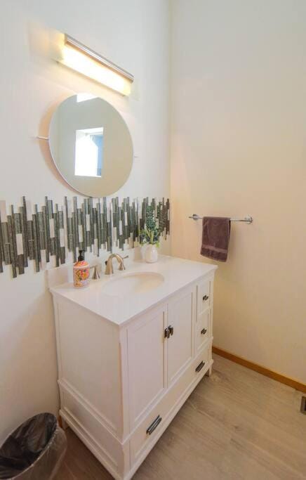 Starlake Villa Waterfront House in Federal Way