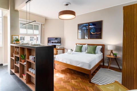 Bed, TV and multimedia, Photo of the whole room, Bedroom, wardrobe