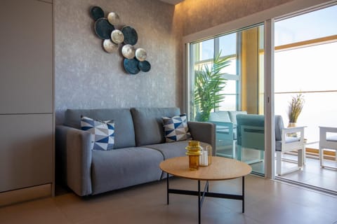 Living room, Seating area, air conditioner