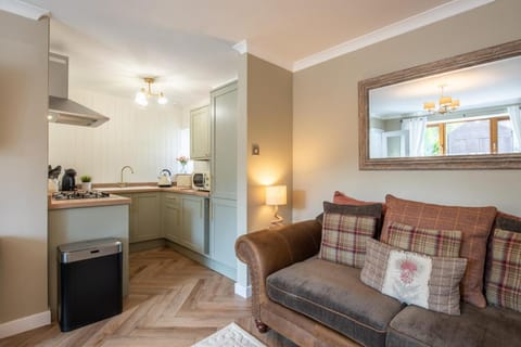 Mabels Cottage by the beach House in Nairn