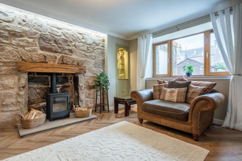 Mabels Cottage by the beach House in Nairn