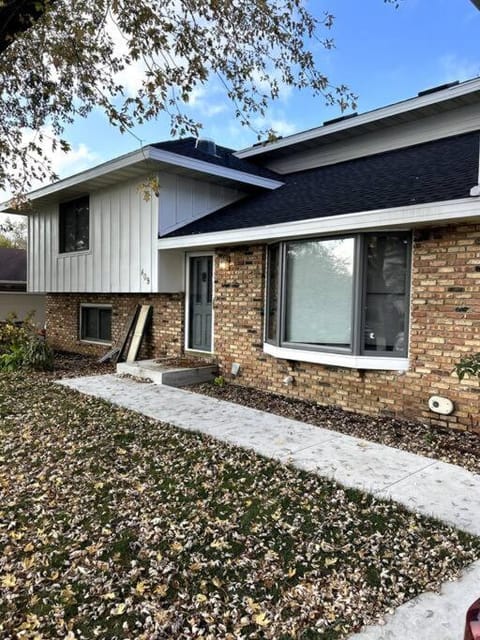 Property building, Day, Autumn