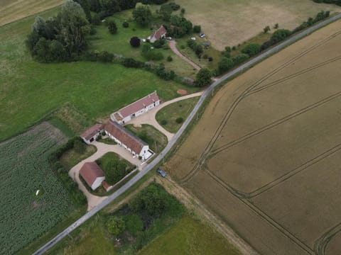 Fermette restaurée proche Châteaux de la Loire avec Wi-Fi et parking sécurisé - FR-1-591-640 House in Centre-Val de Loire