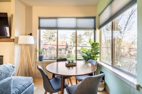 Stay Portland - Modern 4 BR Home Walkable to Alberta and more House in Portland