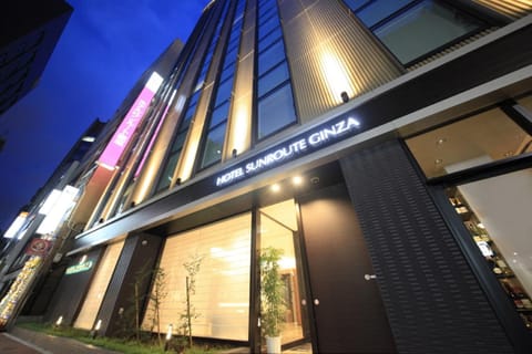Property building, Facade/entrance, Night