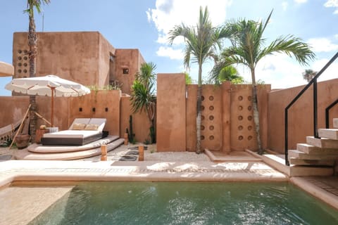 Property building, Natural landscape, Pool view, Swimming pool, sunbed