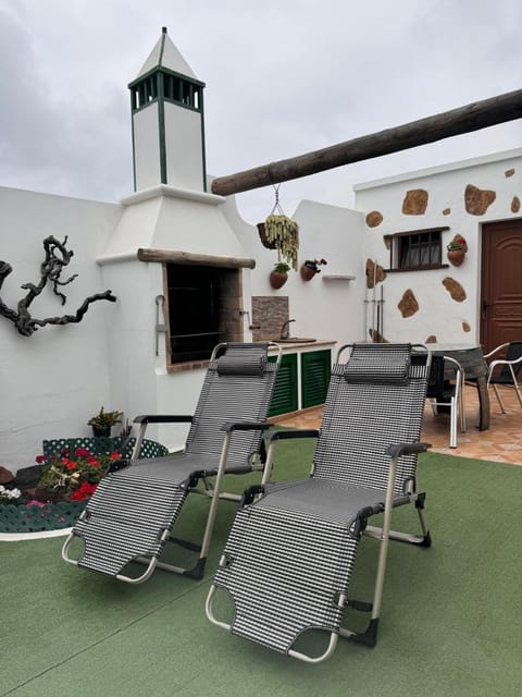 Patio, sunbed