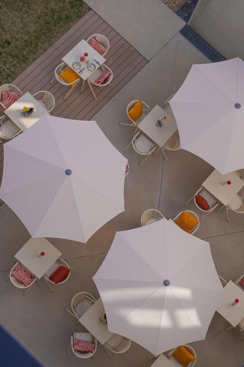 Property building, Patio, Garden