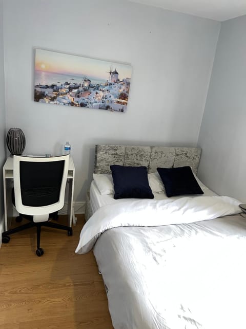 En-suite Room Near City Center 4 Vacation rental in Doncaster