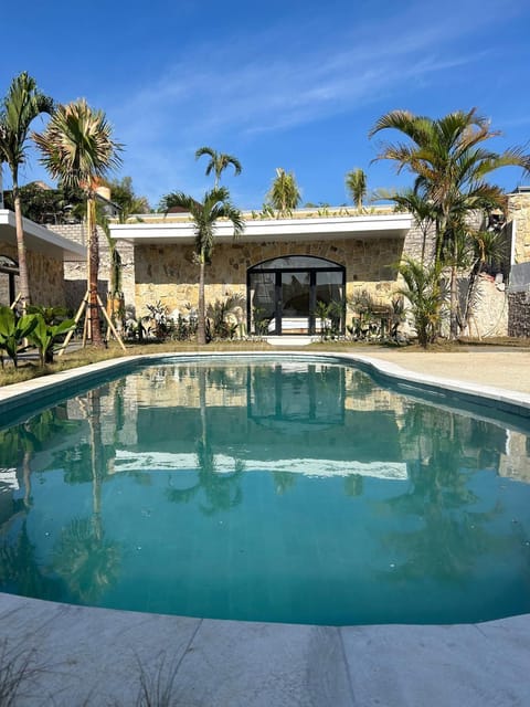 Property building, Day, Balcony/Terrace, Pool view, Swimming pool, sunbed