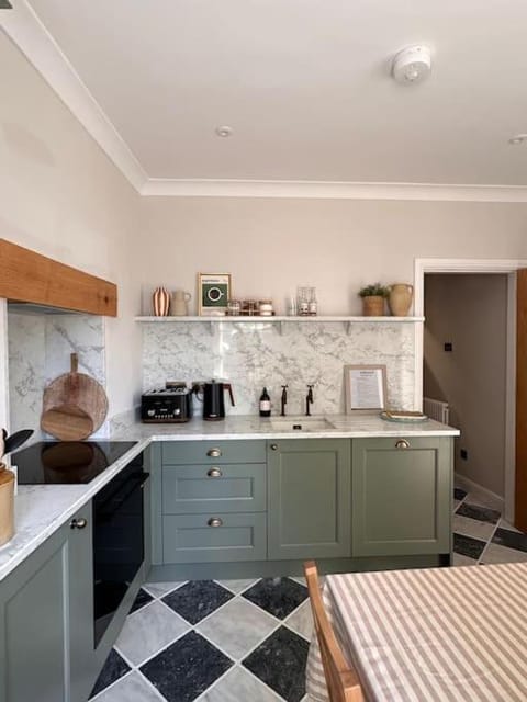 Charming Townhouse Retreat House in Shrewsbury