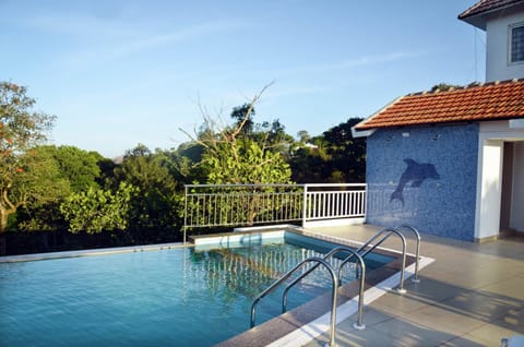 Swimming pool, Swimming pool