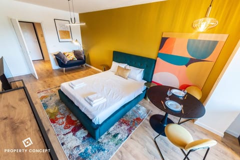 Bed, Living room, Photo of the whole room, Seating area, Bedroom